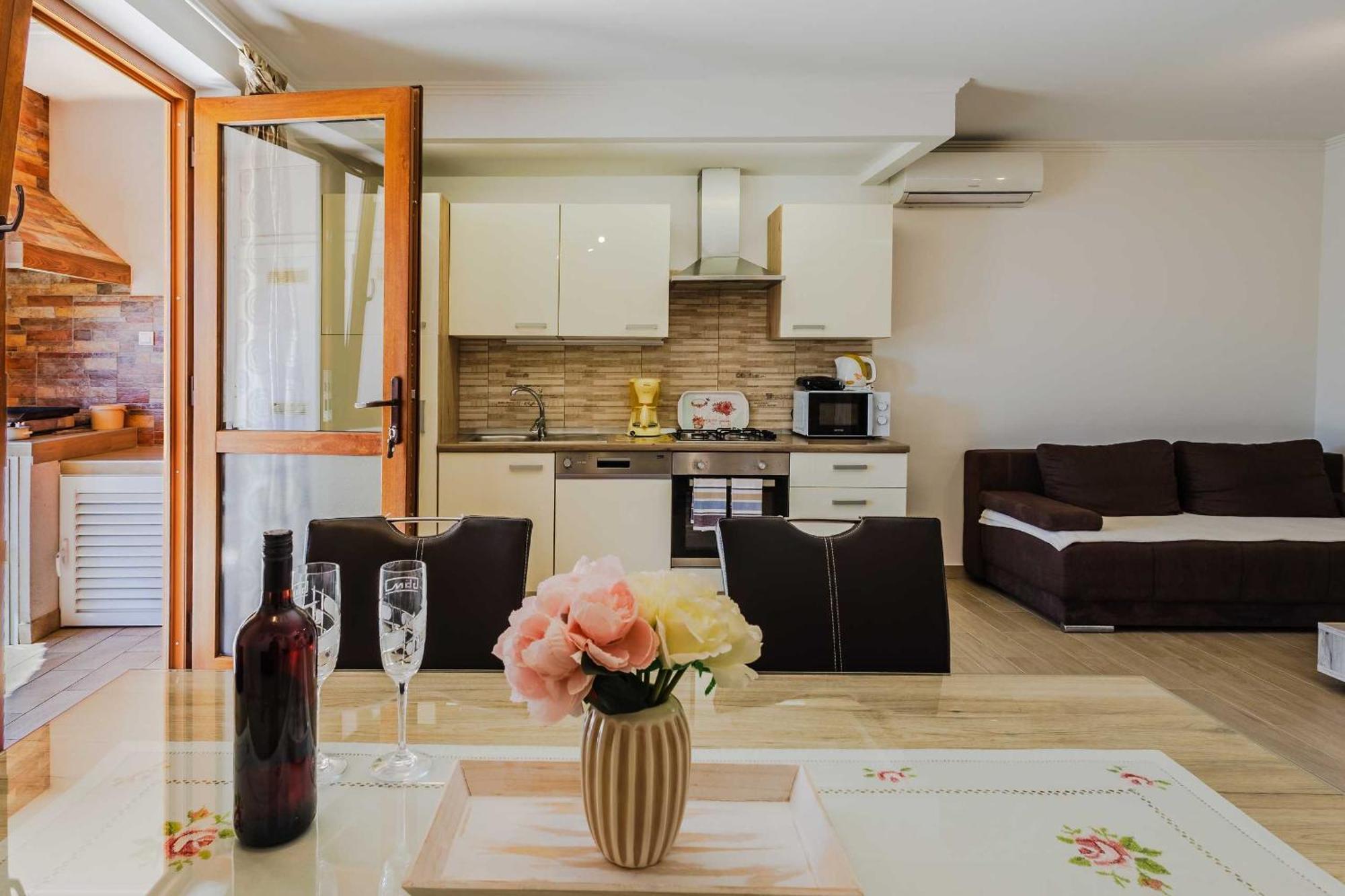 Apartments Rose Čižići Esterno foto