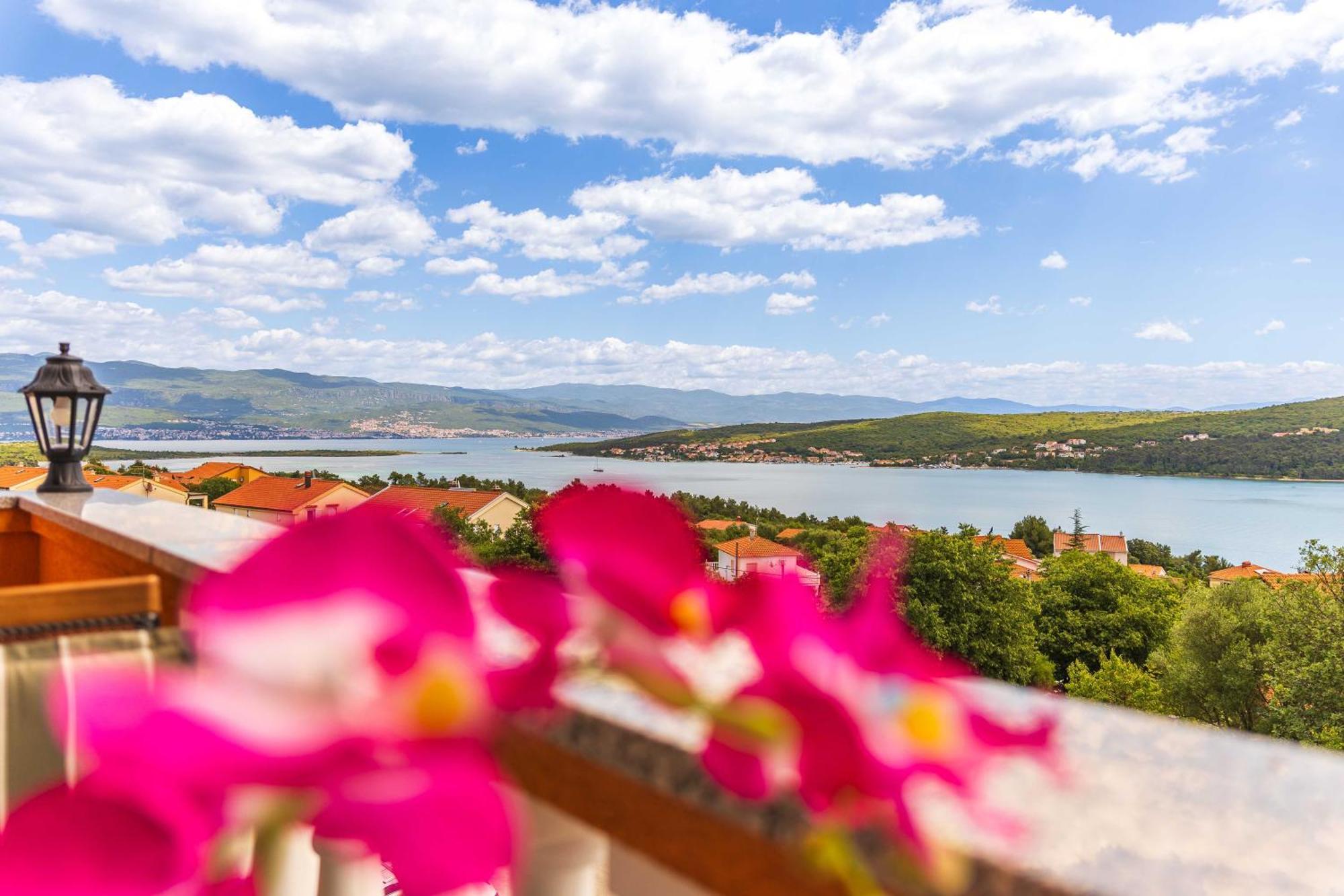Apartments Rose Čižići Esterno foto